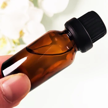 6DB Üres 5ml-30ml Újratölthető Amber Üveg Illóolajok Üveg Parfüm Aromaterápia a Nyílás Szűkítő Cseppentő, Sapkák
